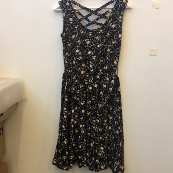 Effies heart flower dress - Picture 5 of 6